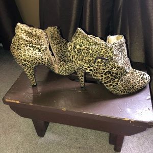 Cheetah heel booties